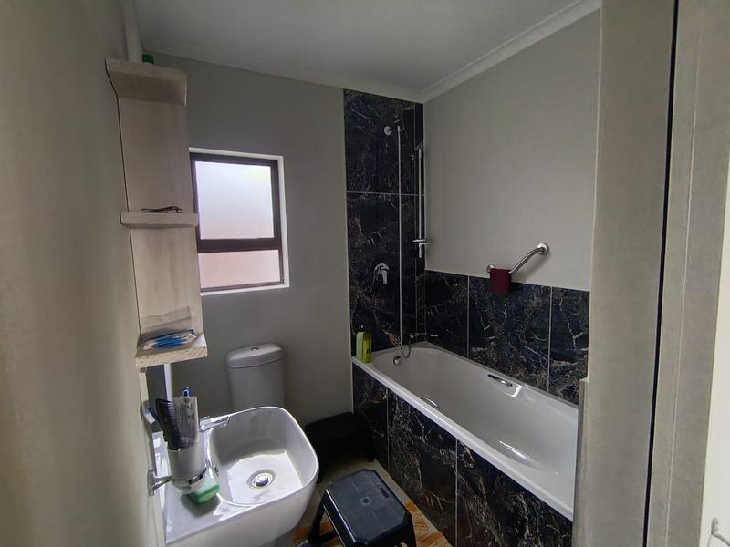4 Bedroom Property for Sale in Albertinia Western Cape